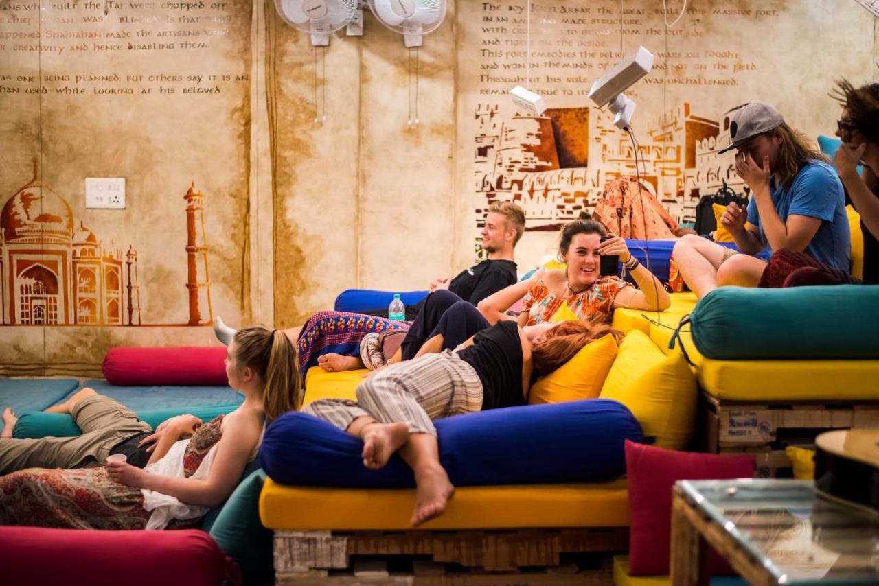 Gypsy Nest Hostel อัครา ภายนอก รูปภาพ