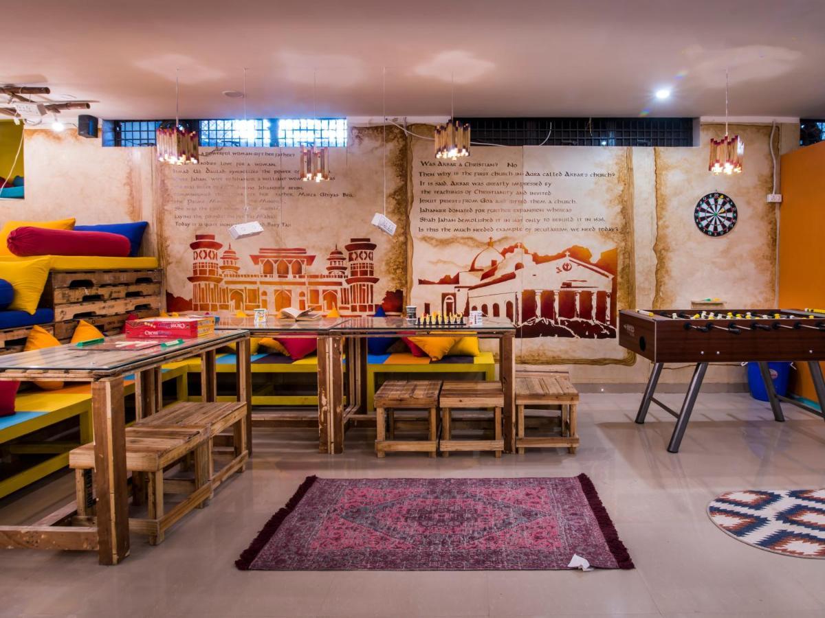 Gypsy Nest Hostel อัครา ภายนอก รูปภาพ