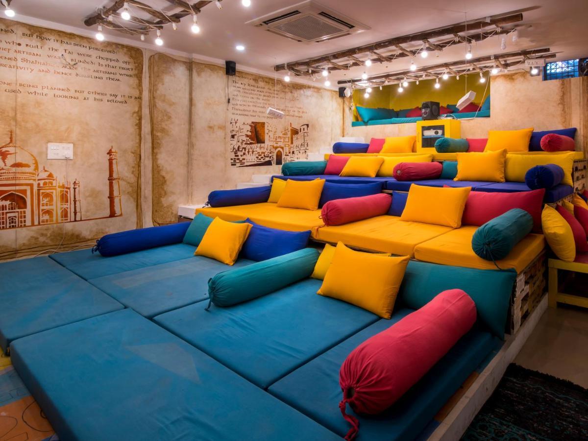 Gypsy Nest Hostel อัครา ภายนอก รูปภาพ
