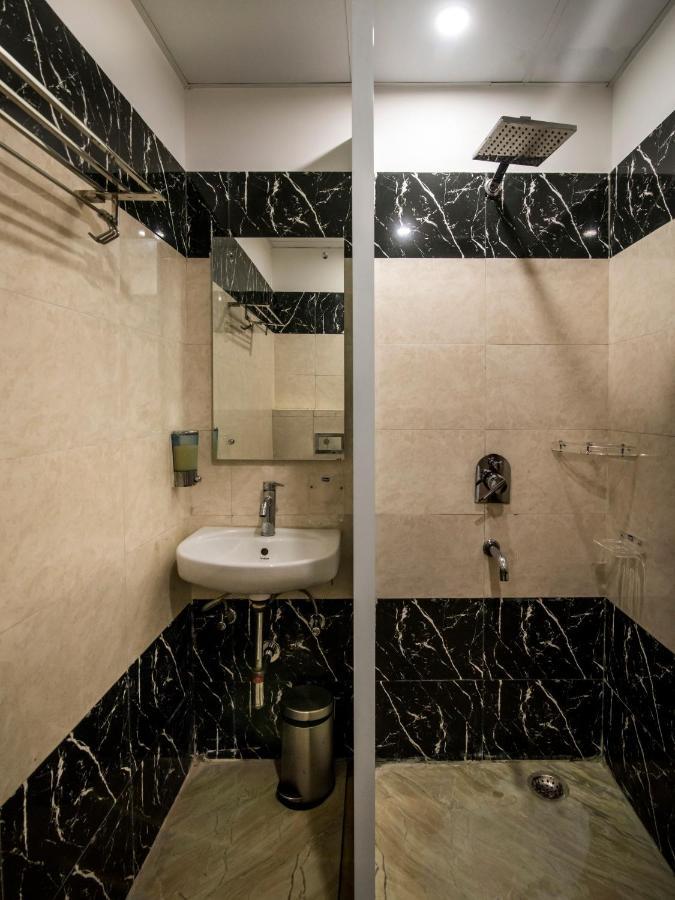 Gypsy Nest Hostel อัครา ภายนอก รูปภาพ