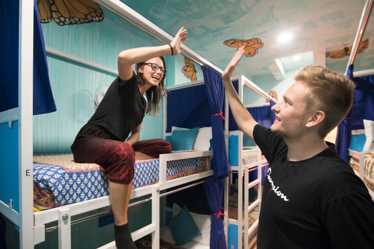 Gypsy Nest Hostel อัครา ภายนอก รูปภาพ