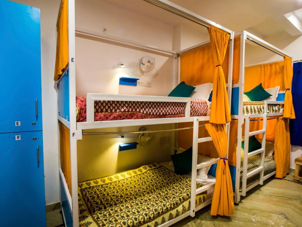 Gypsy Nest Hostel อัครา ภายนอก รูปภาพ